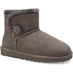 UGG Women’s Mini Bailey Button II Boot(Brown Marrone Choco)